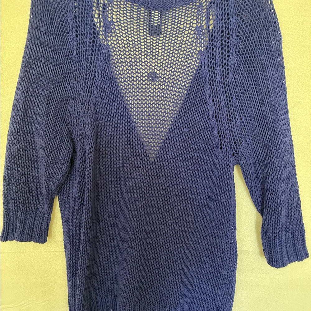 Elegant Navy V-Neck Sweater